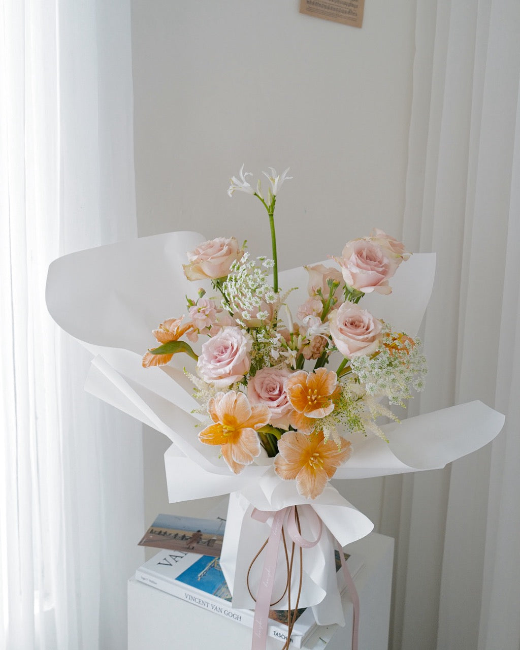 七夕✦ 玫瑰+鬱金香花束 - honeybee breath