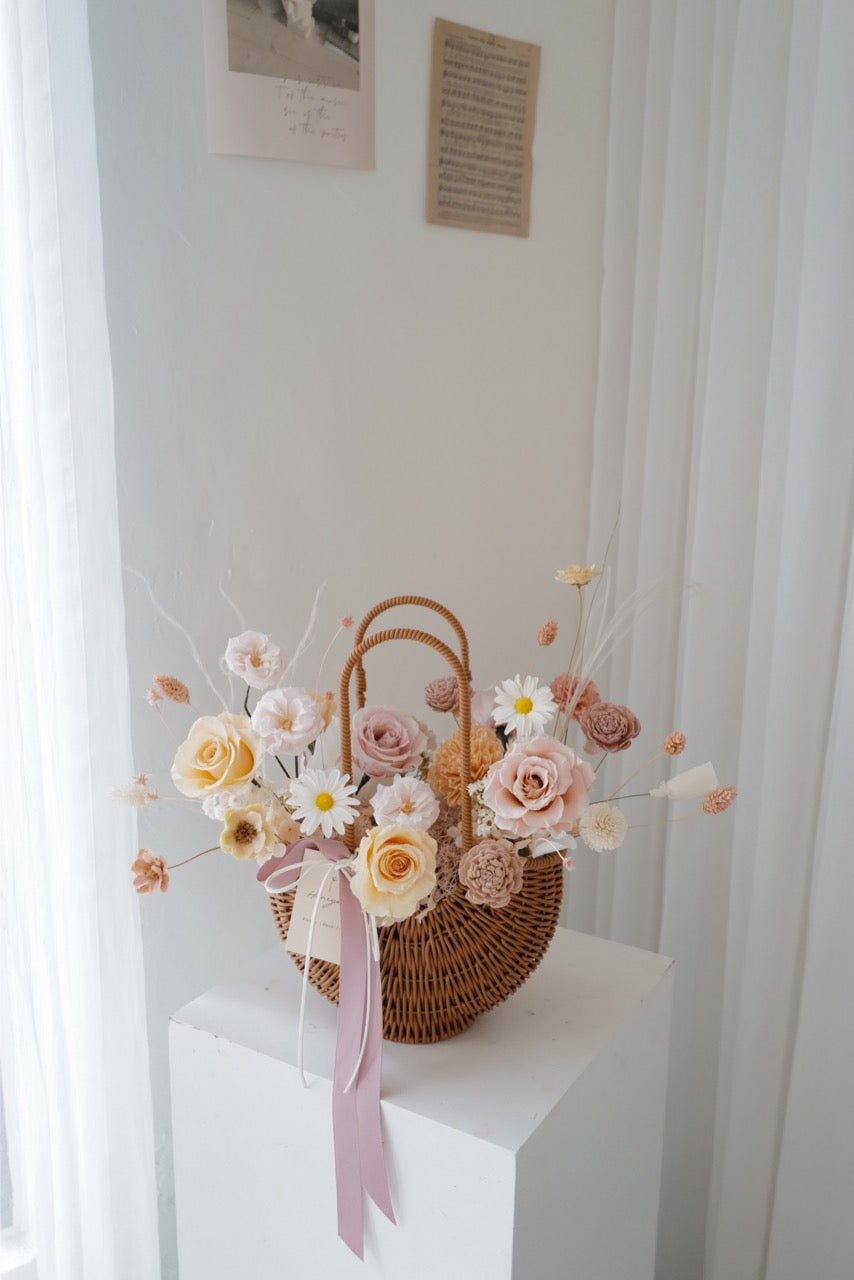 永生花花藍 Preserved Flower Basket - honeybee breath