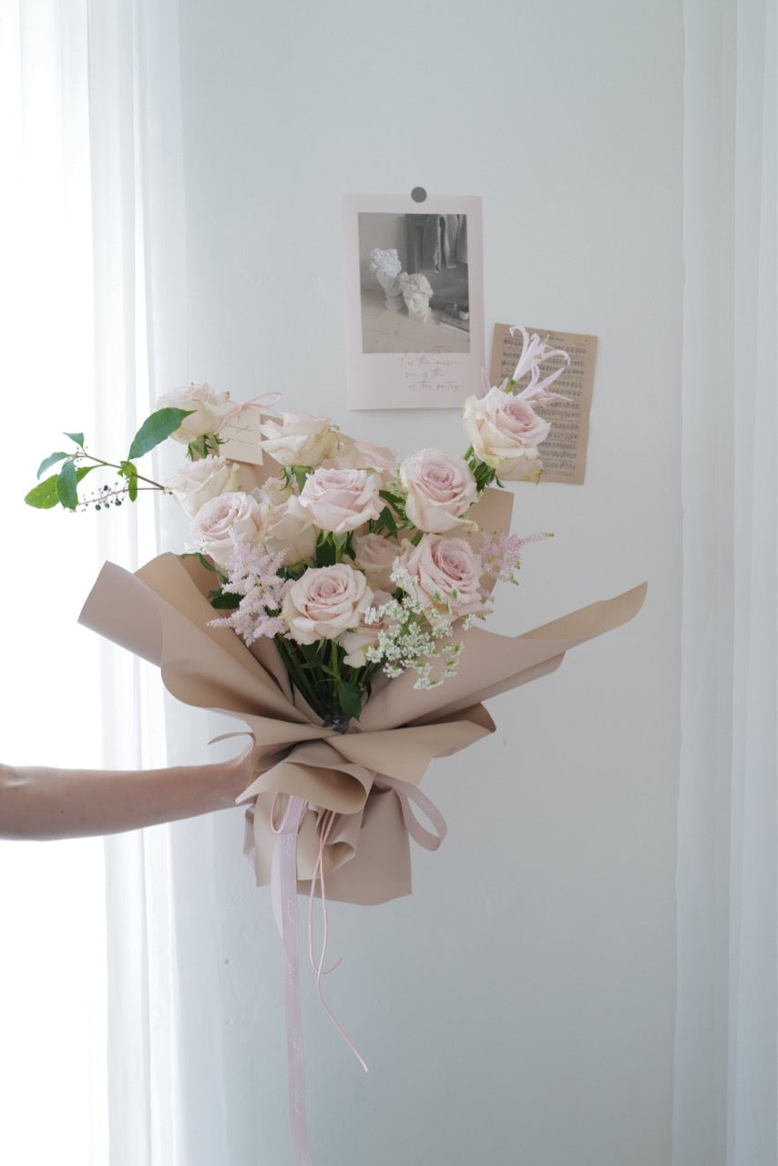 玫瑰花束 Rose Bouquet - honeybee breath