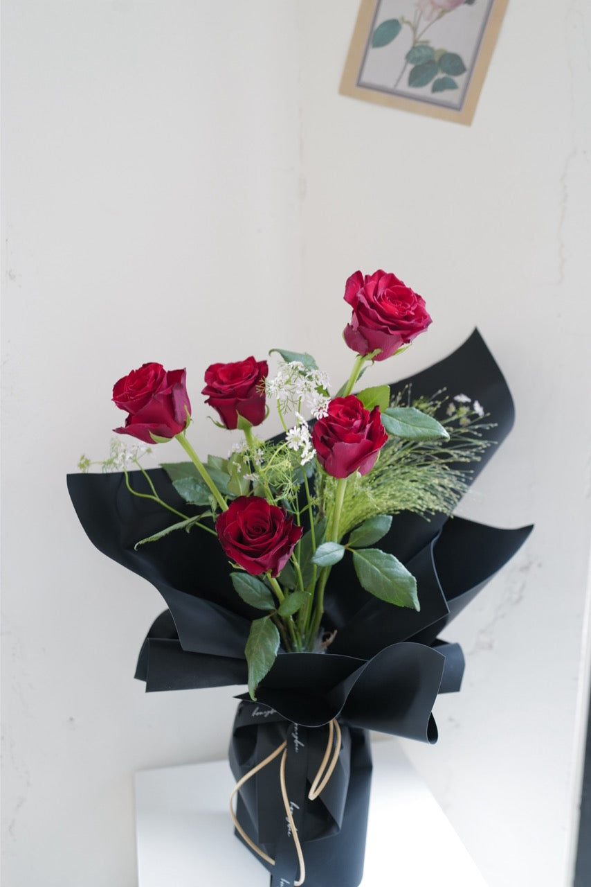 白色情人節 - 玫瑰花束 Rose Bouquet - honeybee breath