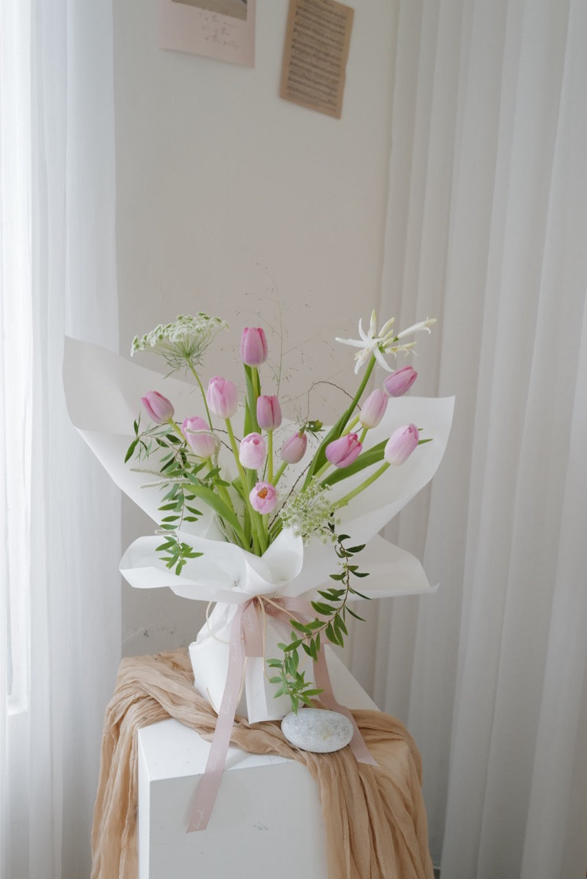 520情人節 - 鬱金香花束 - honeybee breath