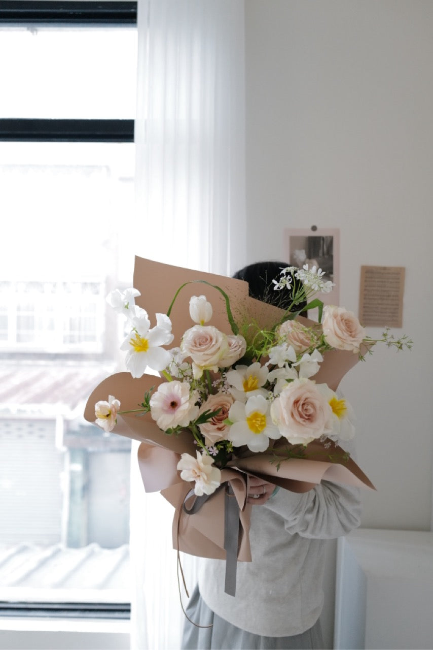 七夕✦ 玫瑰+鬱金香花束 - honeybee breath